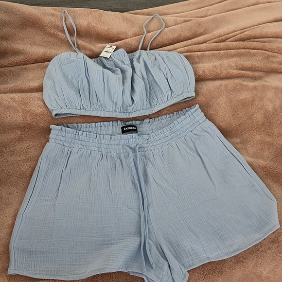 Express Tops - Brand new size large express set